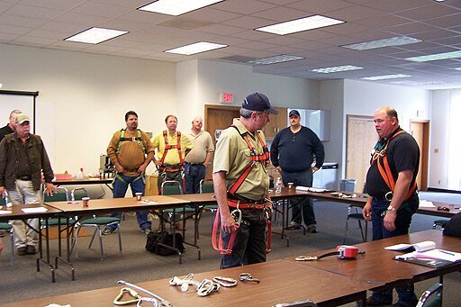 Can Fall Protection Harnesses Be Shared? (What OSHA Says)