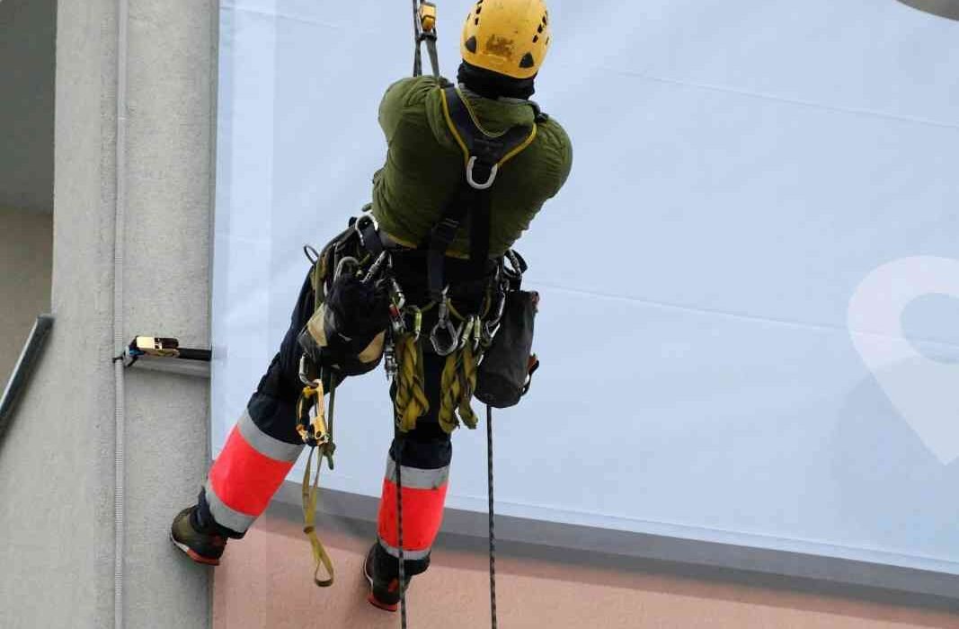 What Does Fall Protection Training Consist Of