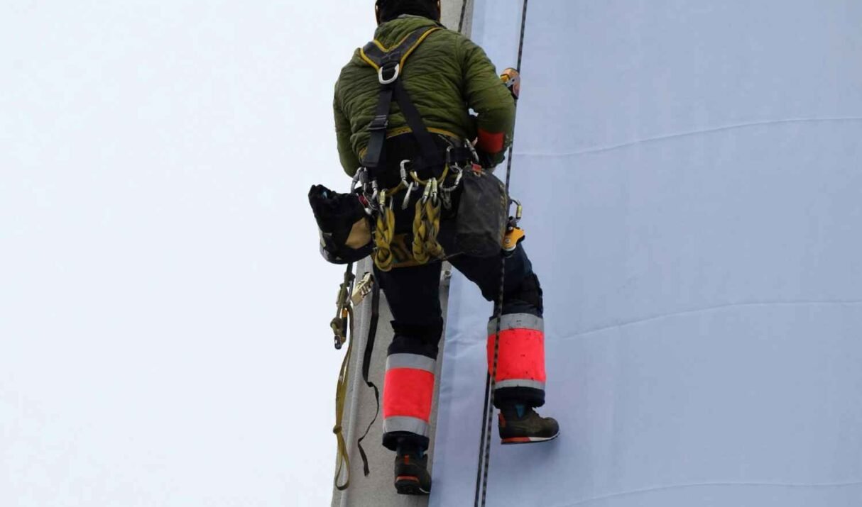 Who Can Inspect and Certify Fall Protection Equipment?